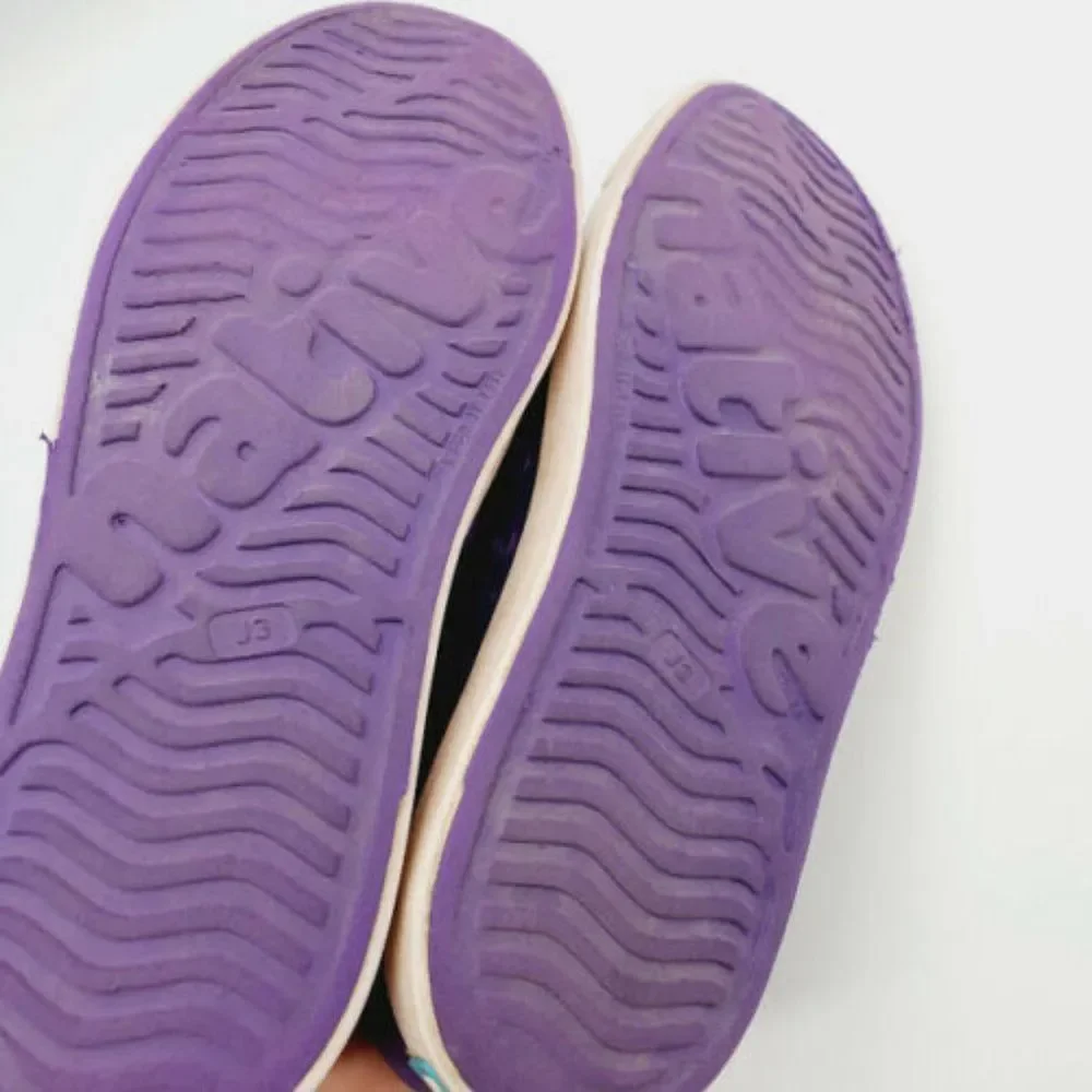 Native Unisex Kids Perforated Slip On Shoes Sz J3